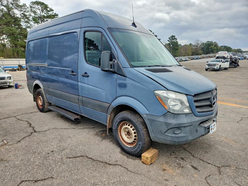 2018 Mercedes-benz Sprinter VIN WD3PE7CD6JP635573 COPART salvage auction — REAR END, Fl - Certificate Of Title, sold $3,250 on 2026-07-20 (photo 4)
