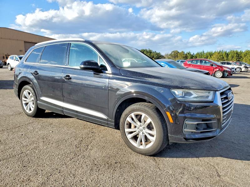 2017 Audi Q7 VIN WA1LAAF73HD021802 COPART salvage auction — NORMAL WEAR, Sc - Certificate Of Title, sold $3,350 on 2026-07-22 (photo 4)