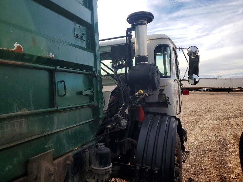 2011 Autocar llc VIN 5VCACRKF4BH211744 COPART salvage auction — MINOR DENT/SCRATCHES, FL - CERTIFICATE OF DESTRUCTION, sold $100 on 2026-07-28 (photo 6)