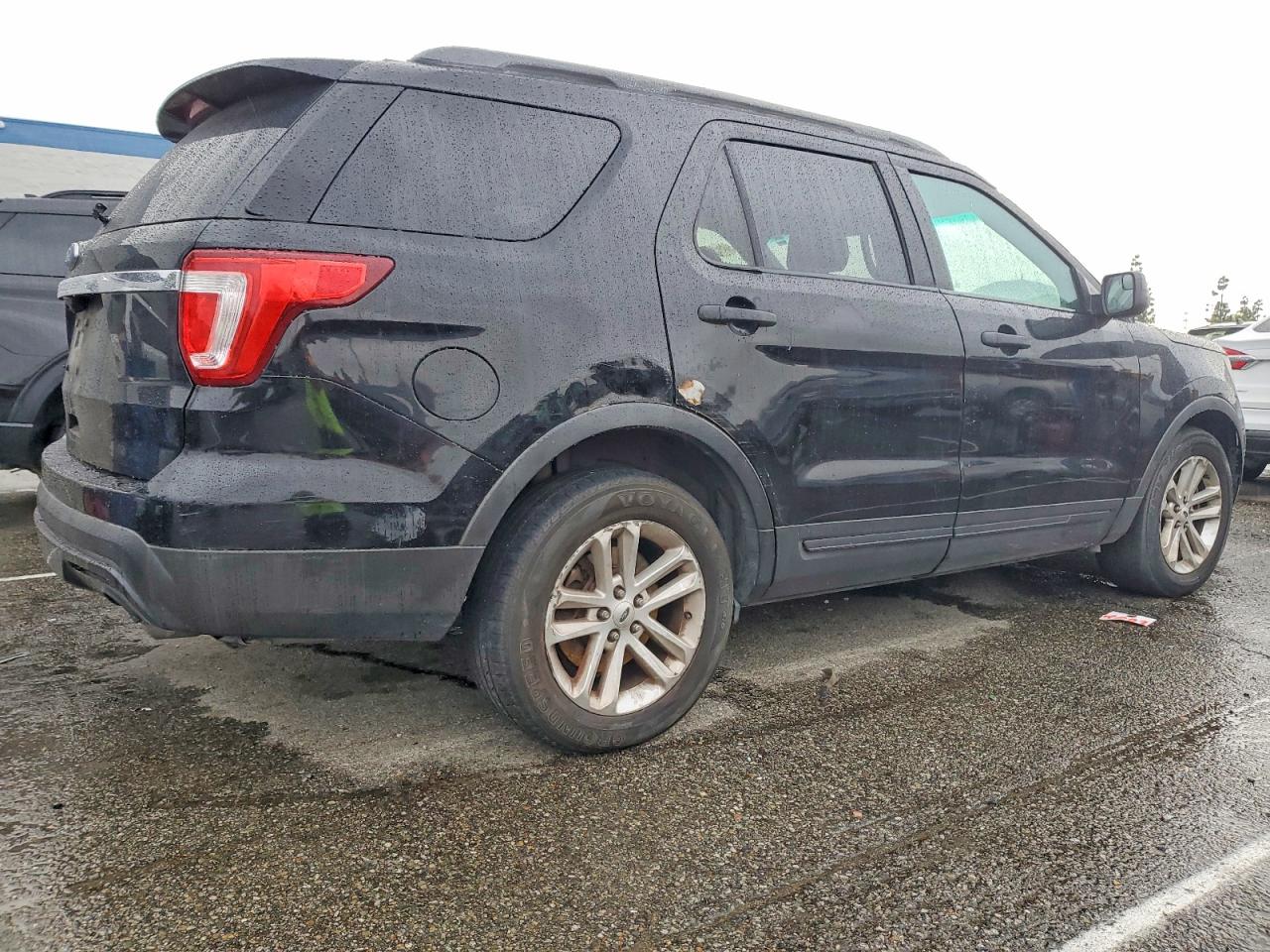 2016 Ford Explorer VIN 1FM5K7B84GGA04108 COPART salvage auction — Minor Dent/Scratches, CA - DIS/DLR/EXP ONLY CLEAN TITLE, sold $525 on 2026-06-30 (photo 3)