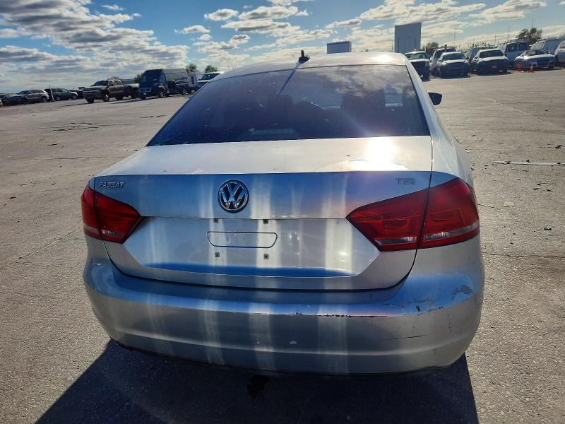 2015 Volkswagen Passat VIN 1VWAT7A33FC092027 COPART salvage auction — MINOR DENT/SCRATCHES, Salvage Title, sold $1,450 on 2026-08-13 (photo 6)