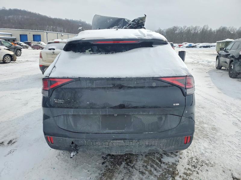 2025 Kia Sportage VIN 5XYK6CDF8SG327931 COPART salvage auction — ROLLOVER, Pa - Certificate Of Salvage, sold $850 on 2026-07-23 (photo 6)