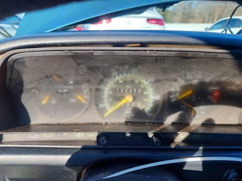 1985 Mercedes-benz 190 (w201) VIN WDB2010241A188921 COPART salvage auction — FRONT END, Md - Cert Of Salvage > 75% Damage, sold $950 on 2026-07-03 (photo 9)