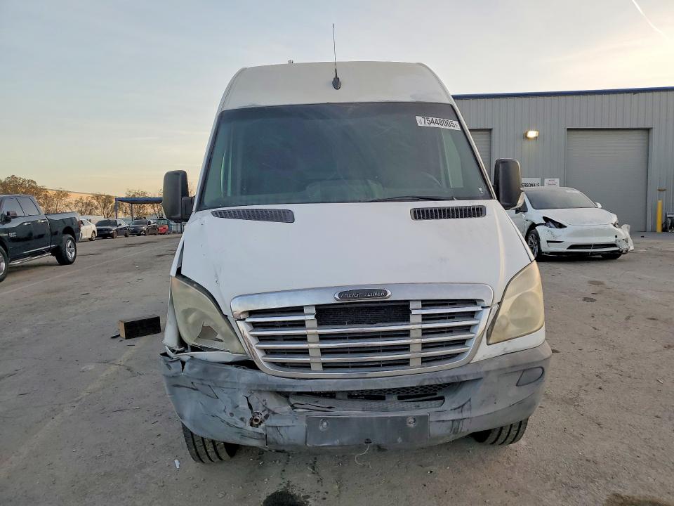2012 VIN WDYPE8CC5C5725335 COPART salvage auction — FRONT END, NV - SALVAGE TITLE, sold $2,450 on 2026-08-18 (photo 5)