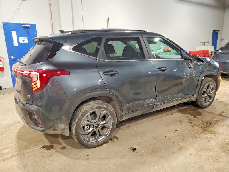 2025 Kia Seltos VIN KNDEUCAA5S7787671 COPART salvage auction — SIDE, Ns - Salvage Title, sold $1,800 on 2026-07-09 (photo 3)