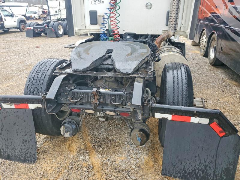 2015 Kenworth All models VIN 1XKYA48X8FJ403496 COPART salvage auction — MECHANICAL, CT, sold $5,000 on 2026-09-08 (photo 6)