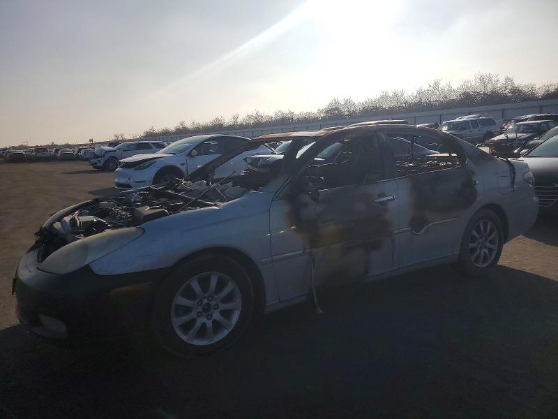 2002 Lexus Es 300 VIN JTHBF30G320032898 COPART salvage auction — INTERIOR BURN, CA - NON-REPAIRABLE VEHICLE CERT, sold $100 on 2026-07-09 (photo 1)