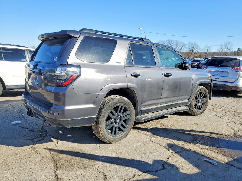 2021 Toyota 4runner VIN JTEJU5JR2M5855712 COPART salvage auction — FRONT END, In - Certificate Of Title, sold $20,700 on 2026-07-08 (photo 3)