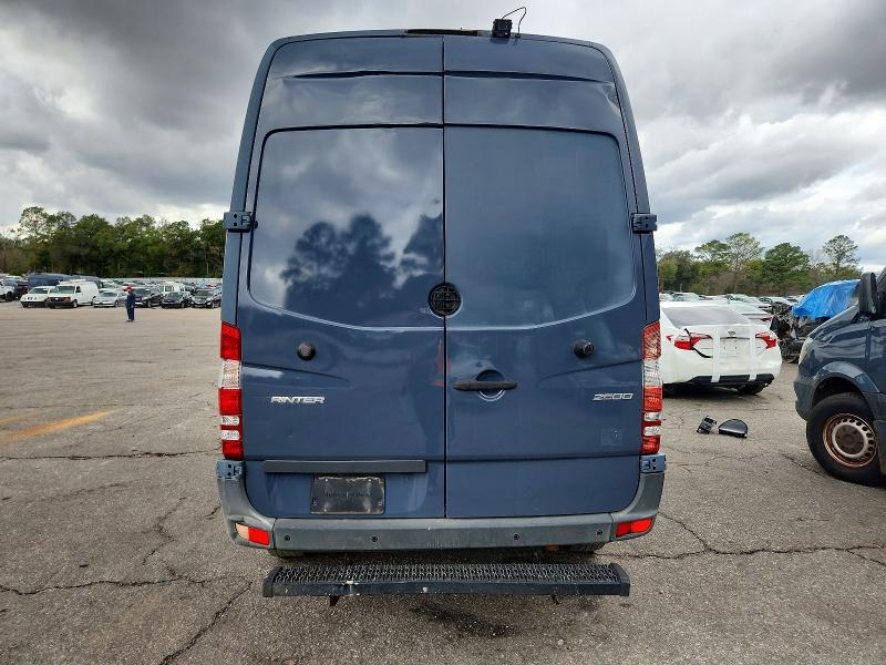 2018 Mercedes-benz Sprinter VIN WD3PE7CD6JP635573 COPART salvage auction — REAR END, Fl - Certificate Of Title, sold $3,250 on 2026-07-20 (photo 6)