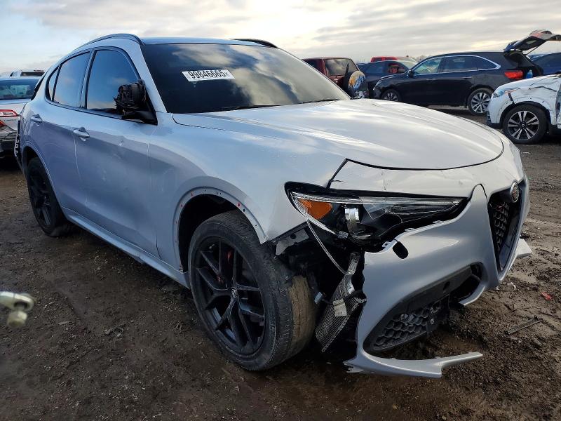 2021 Alfa romeo Stelvio VIN ZASPAKBNXM7D14971 COPART salvage auction — SIDE, Il - Salvage Certificate, sold $2,400 on 2026-07-21 (photo 4)