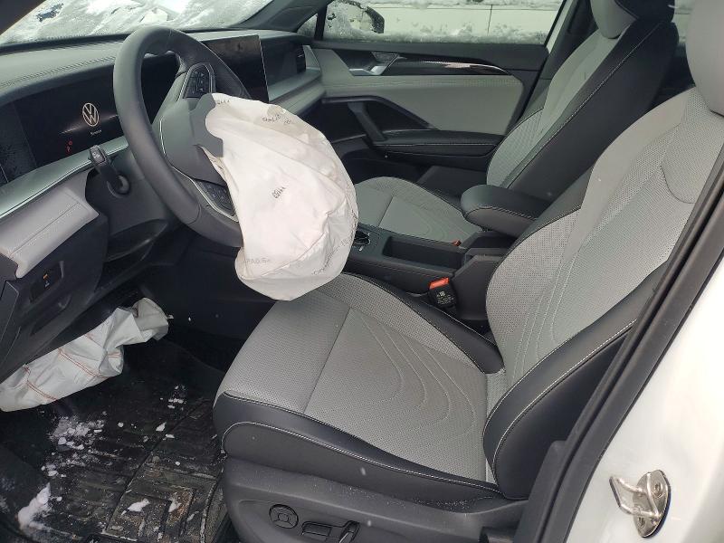 2025 Volkswagen Tiguan VIN 3VVGR7RM4SM069889 COPART salvage auction — FRONT END, Salvage Title, sold $14,600 on 2026-08-25 (photo 7)