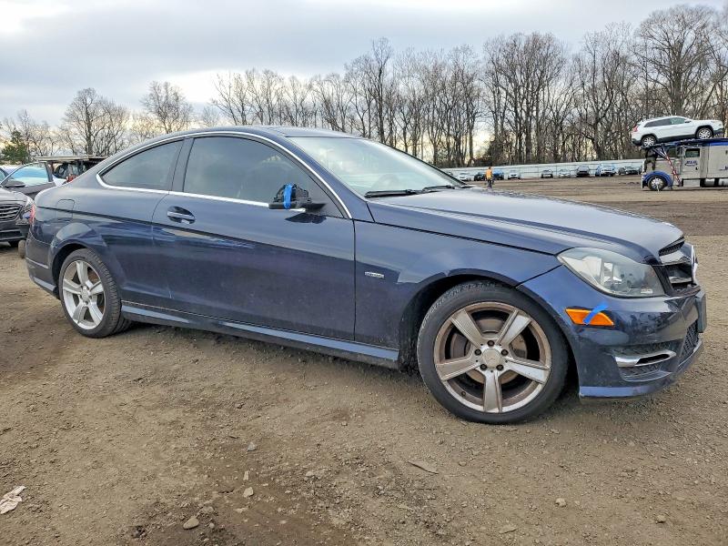 2012 Mercedes-benz C-klasse VIN WDDGJ4HB4CF925137 COPART salvage auction — FRONT END, Salvage Title, sold $700 on 2026-08-11 (photo 4)