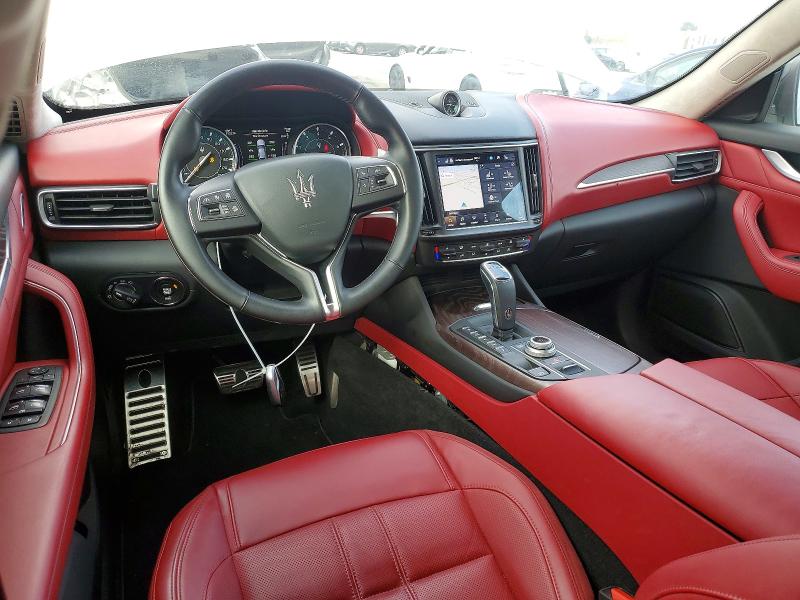 2023 Maserati Levante VIN ZN661YUM2PX411502 COPART salvage auction — MINOR DENT/SCRATCHES, CA - DIS/DLR/EXP ONLY CLEAN TITLE, sold $27,000 on 2026-09-08 (photo 8)