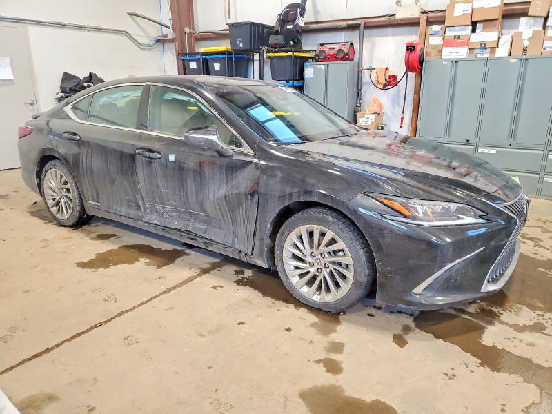 2021 Lexus ES VIN 58AB21B19MU012973 COPART salvage auction — SIDE, Salvage Title, sold $20,100 on 2026-07-09 (photo 4)