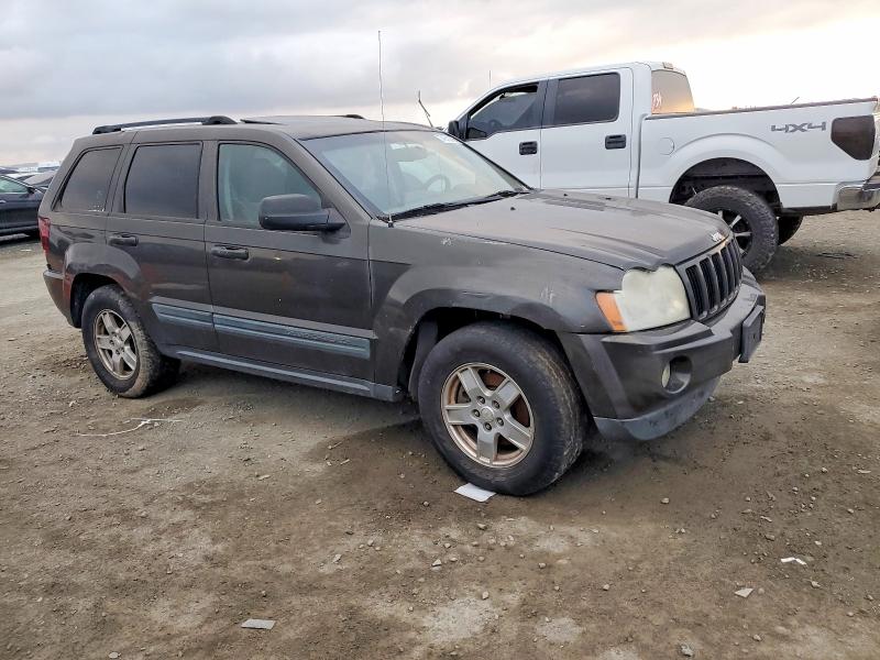 2006 Jeep Grand cherokee VIN 1J8GR48K26C306697 COPART salvage auction — WATER/FLOOD, Ca - Dis/Dlr/Exp Only Clean Title, sold $250 on 2026-07-02 (photo 4)