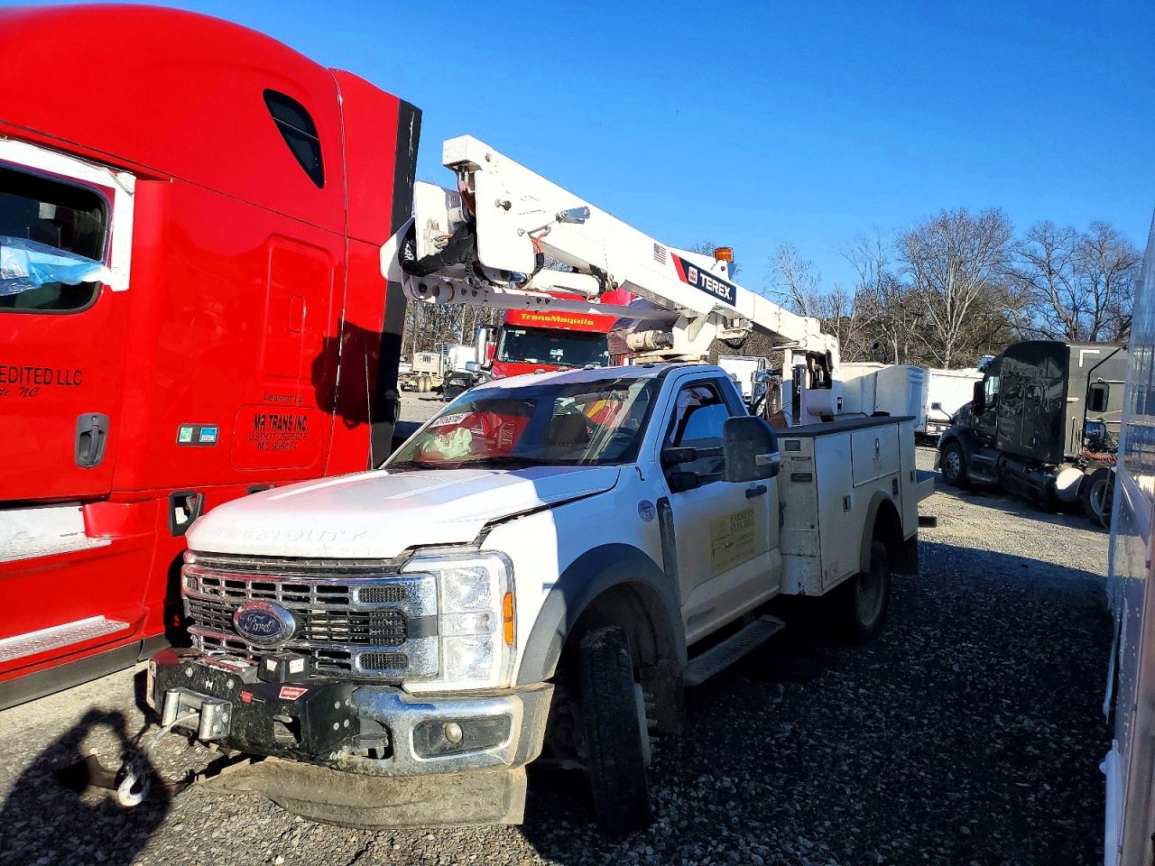 2024 Ford F-550 super duty VIN 1FDUF5HT9RDA06733 COPART salvage auction — Side, MS - CERTIFICATE OF TITLE, sold $16,700 on 2026-07-09 (photo 2)
