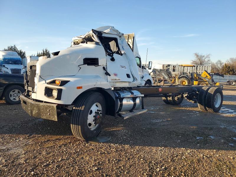 2026 Mack Md VIN 1M2MDBAA5TS019382 COPART salvage auction — ALL OVER, TX - NONREPAIRABLE TITLE, sold $5,000 on 2026-07-09 (photo 2)