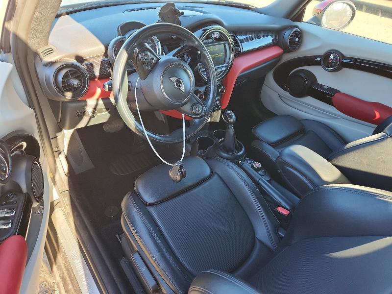 2018 Mini Cooper VIN WMWWG9C55J3E38854 COPART salvage auction — MINOR DENT/SCRATCHES, Va - Certificate Of Title, sold $5,100 on 2026-07-07 (photo 8)