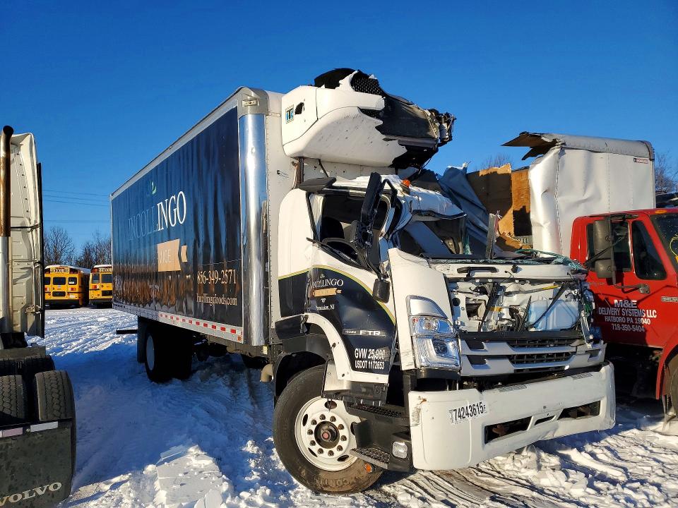 2023 Isuzu VIN 54DK6S1F4PSA51570 COPART salvage auction — ROLLOVER, PA - CERTIFICATE OF SALVAGE, sold $500 on 2026-07-22 (photo 4)
