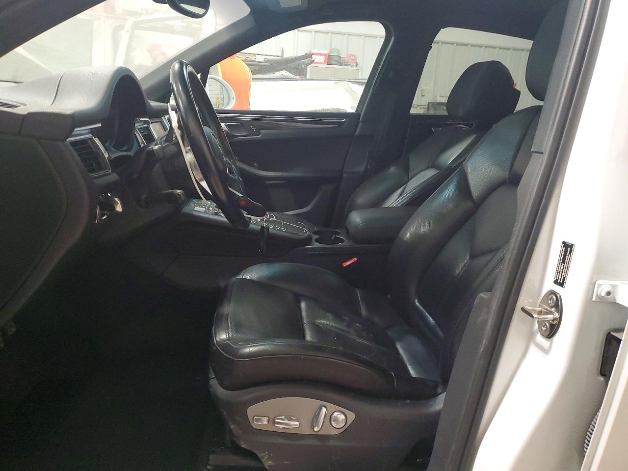 2015 Porsche Macan VIN WP1AB2A50FLB56923 COPART salvage auction — Mechanical, IA - CERTIFICATE OF TITLE, sold $5,500 on 2026-02-10 (photo 7)