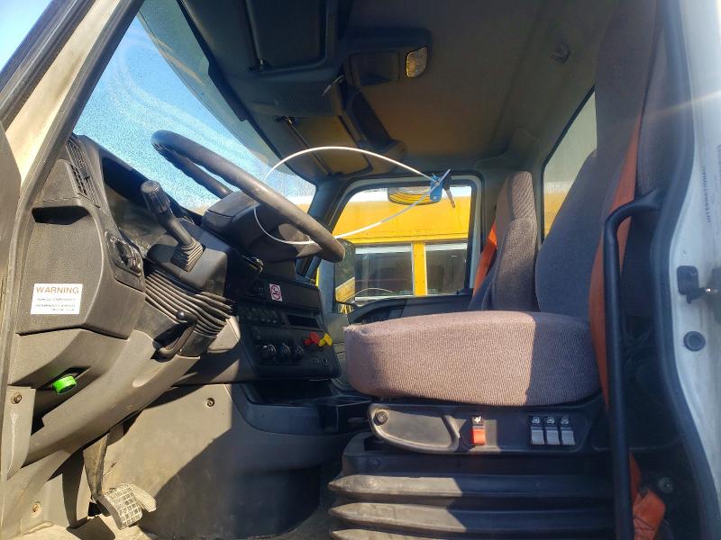 2020 International Lt VIN 3HCDZAPR6LL337364 COPART salvage auction — SIDE, In - Cert Of Title-Salvage Title, sold $7,100 on 2026-07-09 (photo 5)