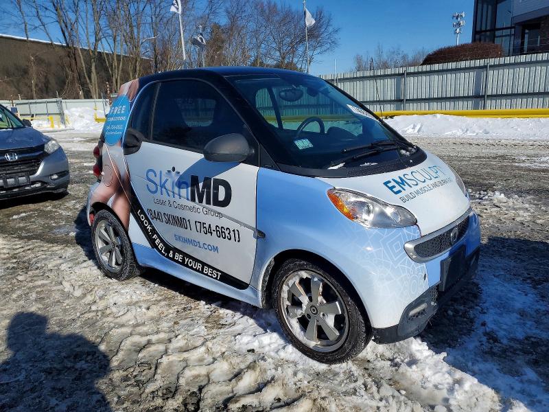 2013 Smart Fortwo VIN WMEEJ3BA9DK615233 COPART salvage auction — NORMAL WEAR, Co - Bill Of Sale-Parts Only, sold $400 on 2026-07-06 (photo 4)