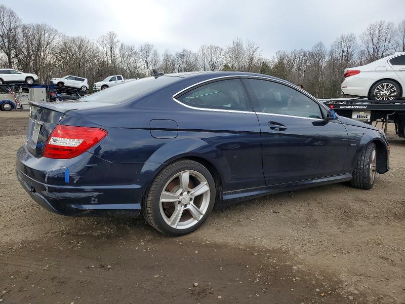 2012 Mercedes-benz C-klasse VIN WDDGJ4HB4CF925137 COPART salvage auction — FRONT END, Salvage Title, sold $700 on 2026-08-11 (photo 3)