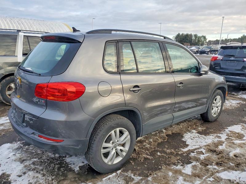 2015 Volkswagen Tiguan VIN WVGBV7AX3FW550065 COPART salvage auction — NORMAL WEAR, ME - CERTIFICATE OF TITLE, sold $3,900 on 2026-07-18 (photo 3)