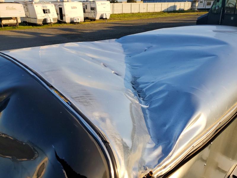 2016 Interstate Trailer VIN 4RAVS081XGK059551 COPART salvage auction — ROOF, CA - SALVAGE CERTIFICATE, sold $10 on 2026-07-30 (photo 9)