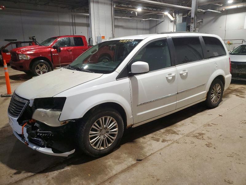 2015 Chrysler Town & country VIN 2C4RC1CG4FR708098 COPART salvage auction — FRONT END, Salvage Title, sold $375 on 2026-09-03 (photo 1)