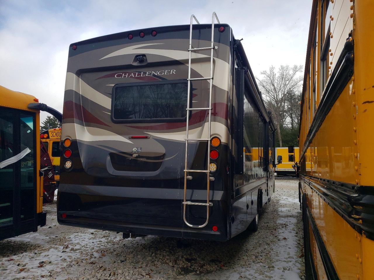 2013 Ford Motorhome Chassis VIN 1F66F5DY1C0A06872 COPART salvage auction — Minor Dent/Scratches, MA - CERT OF TITLE-SALVAGE, sold $5,500 on 2026-07-09 (photo 4)