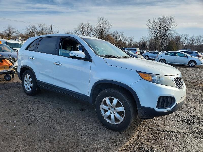 2013 Kia Sorento VIN 5XYKT3A17DG324118 COPART salvage auction — MINOR DENT/SCRATCHES, Ct - Cert Of Title-Parts Only Salva, sold $500 on 2026-07-28 (photo 4)