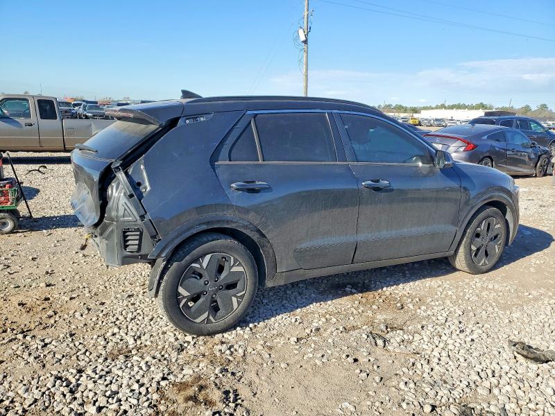 2024 Kia Niro VIN KNDCT3L12R5110266 COPART salvage auction — REAR END, Tx - Certificate Of Title, sold $175 on 2026-07-30 (photo 3)