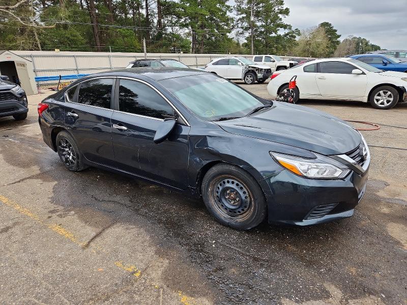 2016 Nissan Altima VIN 1N4AL3AP2GN313658 COPART salvage auction — SIDE, Salvage Title, sold $775 on 2026-08-24 (photo 4)