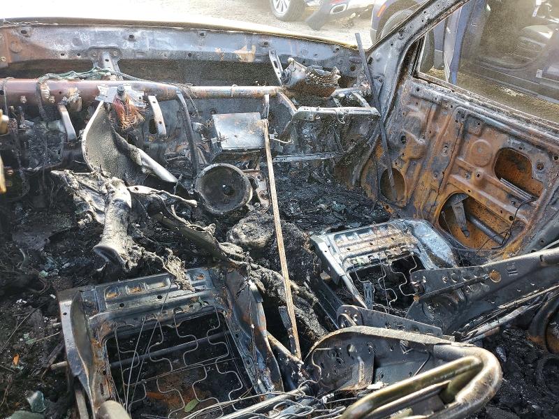 2003 Toyota Highlander VIN JTEGD21A930060428 COPART salvage auction — BURN, FL - CERT OF DESTRUCT-NO VIN PLATE, sold $350 on 2026-07-14 (photo 8)