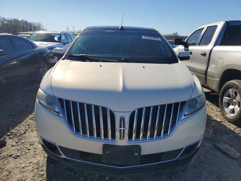 2012 Lincoln Mkx VIN 2LMDJ8JK4CBL08241 COPART salvage auction — REAR END, Al - Cert Of Title-Salvage Title, sold $60 on 2026-07-09 (photo 5)