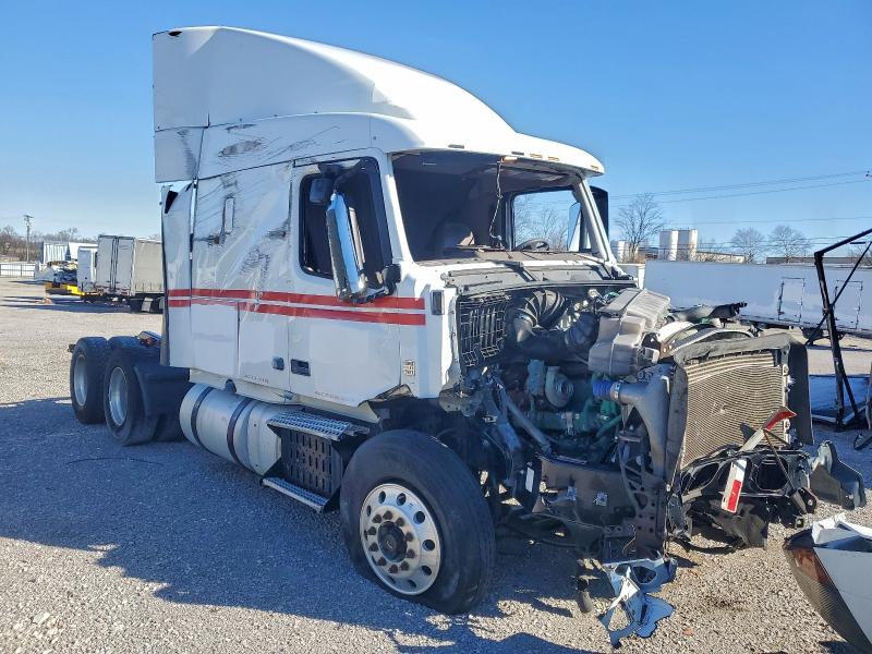 2017 Volvo VIN 4V4NC9EH7HN979065 COPART salvage auction — ROLLOVER, Il - Certificate Of Title (P), sold $12,000 on 2026-07-27 (photo 1)