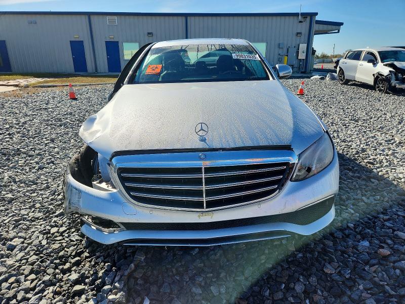 2017 Mercedes-benz E-klasse VIN WDDZF4JB8HA102333 COPART salvage auction — ALL OVER, Salvage Title, sold $2,500 on 2026-08-07 (photo 5)