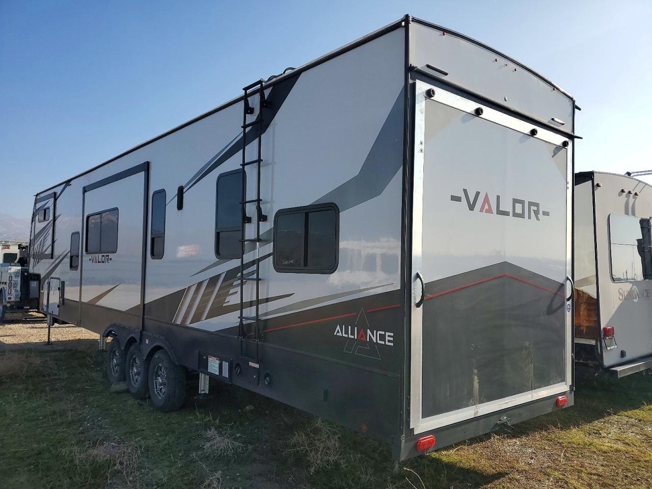 2023 Alliance Valor VIN 7M5FV4535PA007497 COPART salvage auction — Burn, Salvage Title, sold $10,100 on 2026-02-16 (photo 3)