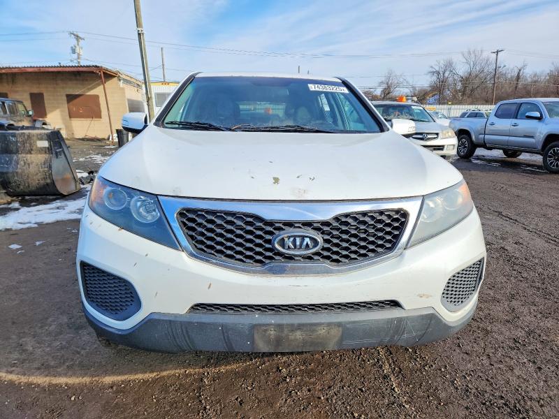 2013 Kia Sorento VIN 5XYKT3A17DG324118 COPART salvage auction — MINOR DENT/SCRATCHES, Ct - Cert Of Title-Parts Only Salva, sold $500 on 2026-07-28 (photo 5)
