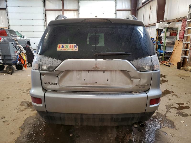 2010 Mitsubishi Outlander VIN JA4JT3AX1AZ604429 COPART salvage auction — VANDALISM, AB - BOS - SALVAGE, sold $300 on 2026-07-16 (photo 6)