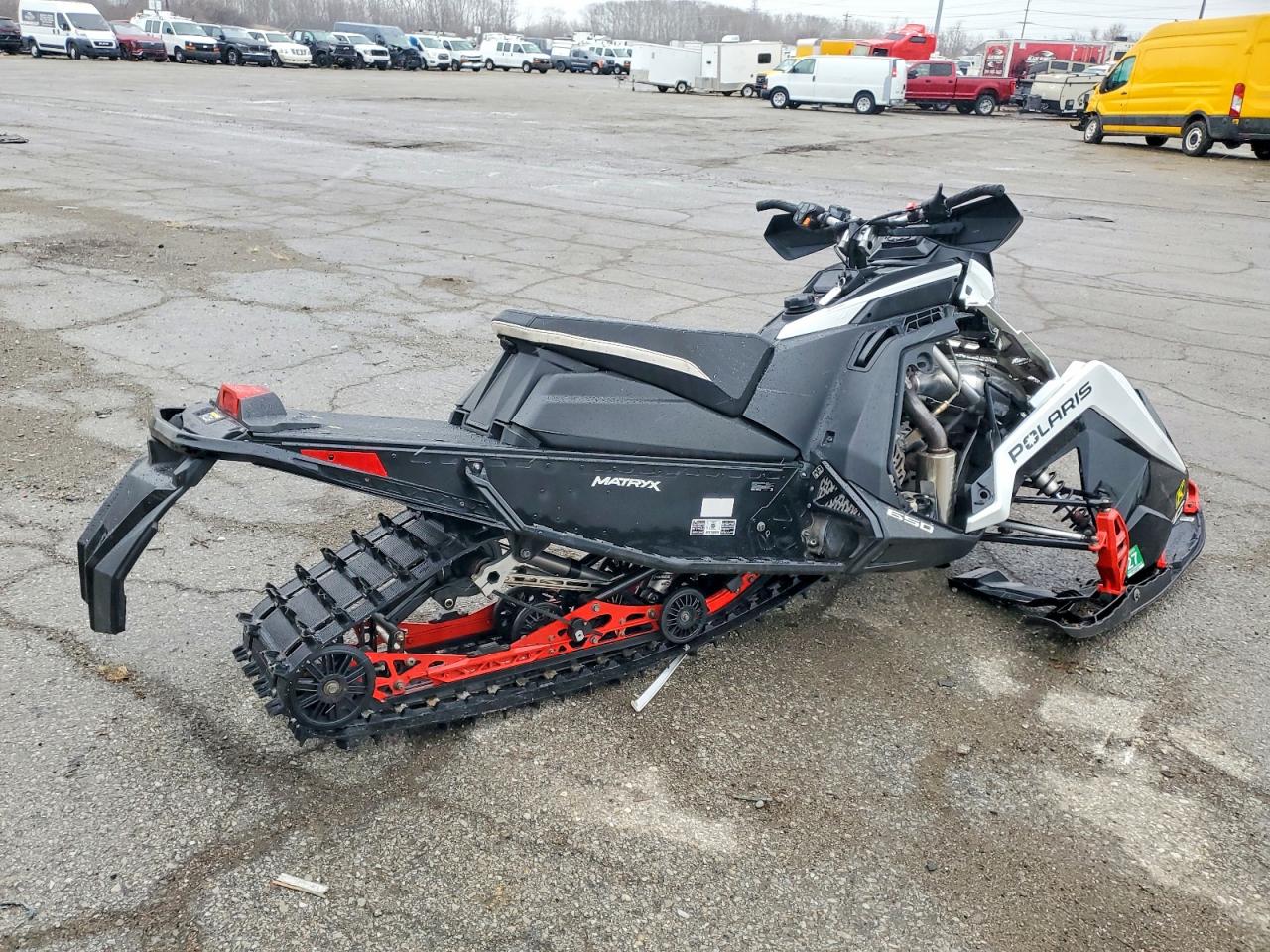 2021 Pola Matryx 650 VIN SN1TKP6R1MC357579 COPART salvage auction — Front End, MI - SNOWMOBILE REGISTRATION, sold $1,600 on 2026-06-11 (photo 4)