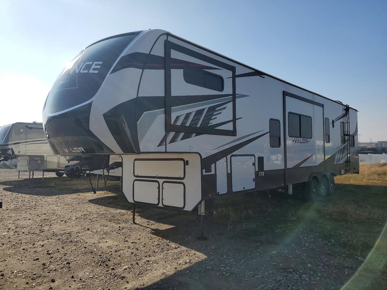 2023 Alliance Valor VIN 7M5FV4535PA007497 COPART salvage auction — Burn, Salvage Title, sold $10,100 on 2026-02-16 (photo 2)