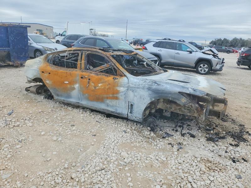 2018 Kia Stinger VIN KNAE55LC6J6027774 COPART salvage auction — BURN, ID - SALVAGE CERTIFICATE OF TITLE, sold $60 on 2026-07-16 (photo 4)