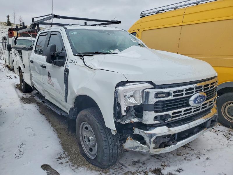 2025 Ford VIN 1FD8W3FN8SEC57575 COPART salvage auction — ROLLOVER, In - Cert Of Title-Salvage Title, sold $18,500 on 2026-07-30 (photo 4)