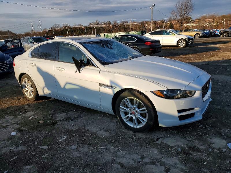 2018 Jaguar Xe VIN SAJAJ4FX4JCP23140 COPART salvage auction — MINOR DENT/SCRATCHES, Md - Cert Of Salvage > 75% Damage, sold $125 on 2026-07-16 (photo 4)