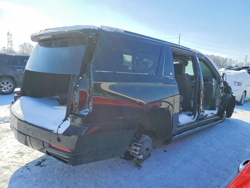 2026 Cadillac Escalade esv VIN 1GYS9RKL0TR137105 COPART salvage auction — Stripped, MI - CERT OF TITLE-SALVAGE VEHICLE, sold $34,000 on 2026-04-17 (photo 3)