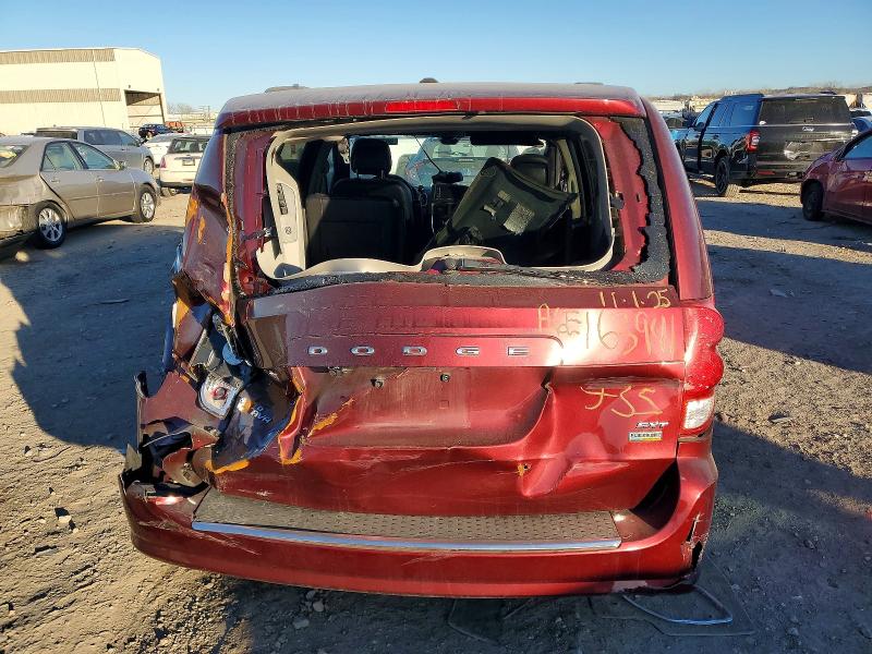 2019 Dodge Caravan VIN 2C4RDGCG2KR608236 COPART salvage auction — REAR END, Mo - Salvage Certificate Of Title, sold $100 on 2026-07-02 (photo 6)