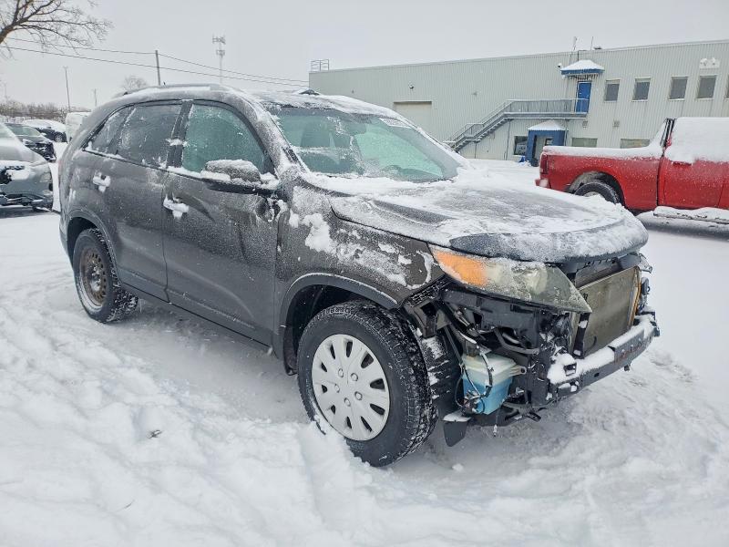 2011 Kia Sorento VIN 5XYKU3A26BG080867 COPART salvage auction — FRONT END, Qc - Gravement Accidente, sold $1,900 on 2026-07-28 (photo 4)