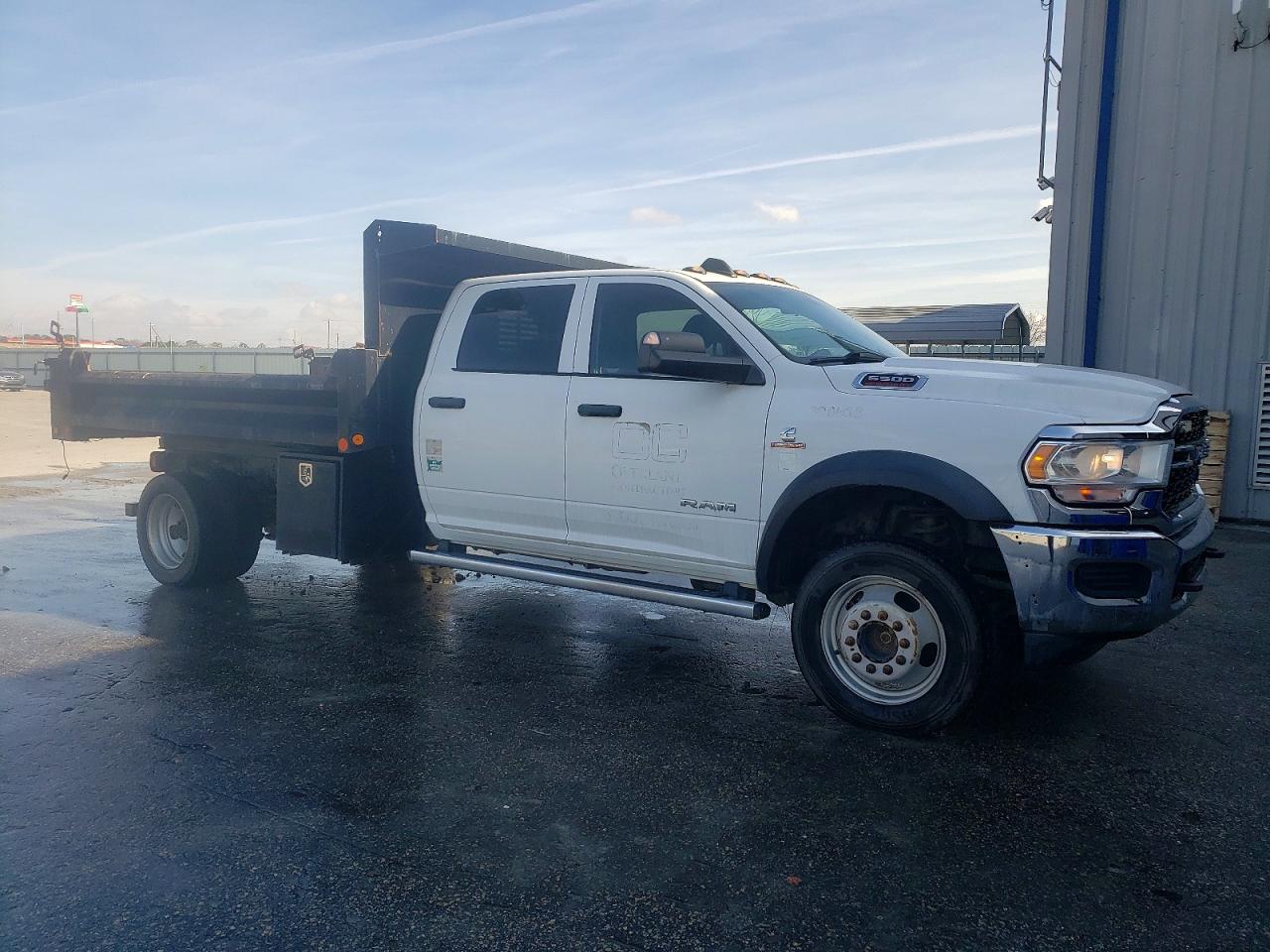 2019 Ram 5500 VIN 3C7WRNFL6KG574893 COPART salvage auction — Front End, WI - DEALER ONLY CLEAN TITLE, sold $33,000 on 2026-06-09 (photo 4)
